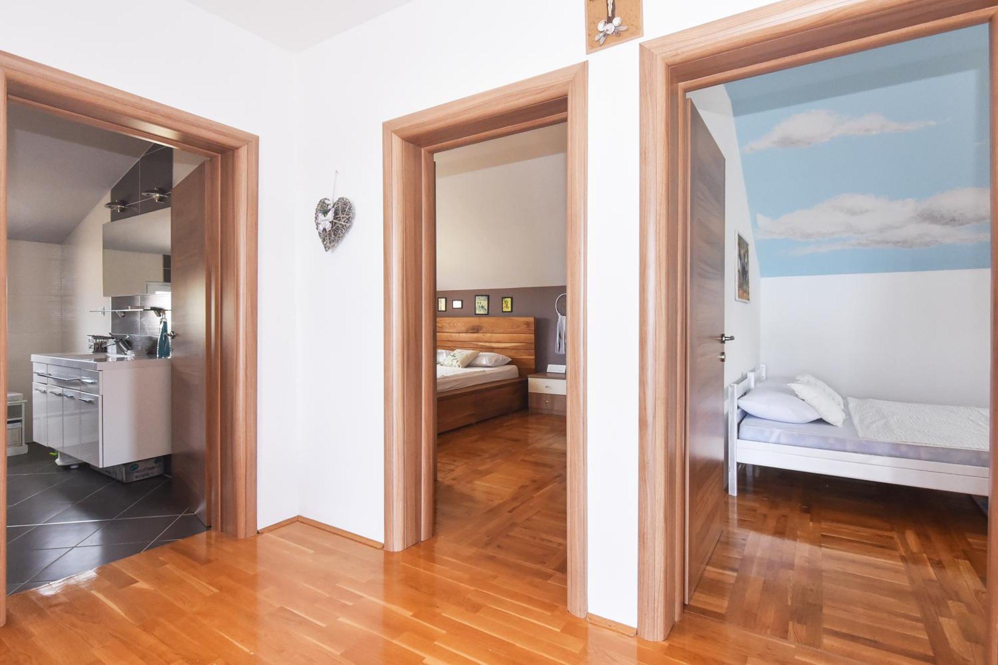 Apartment Larisa Ґорні Карин Екстер'єр фото